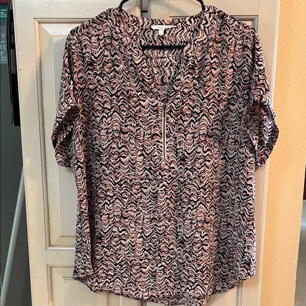 Maurices Black and Pink Patterned Blouse NWOT